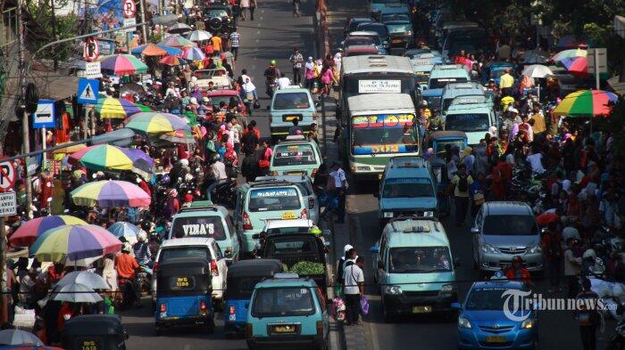 Mulai Besok, Jalan di Depan Stasiun Tanah Abang Ditutup, PKL Bebas Berjualan