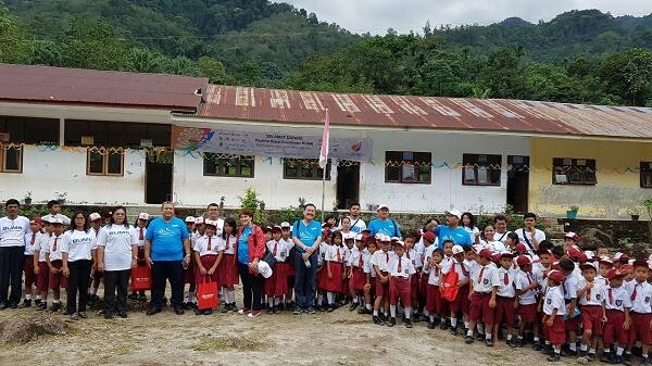 Dirut Perum Jamkrindo Jadi Guru SDN Parhitean