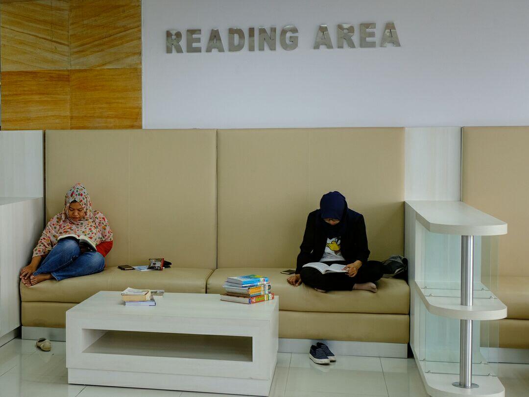 Waaah...
Indonesia Memiliki Perpustakaan Tertinggi Di Dunia ??