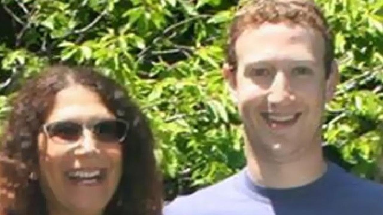 Kisah Perjuangan Ibu di Balik Kesuksesan Orang Terkaya Dunia