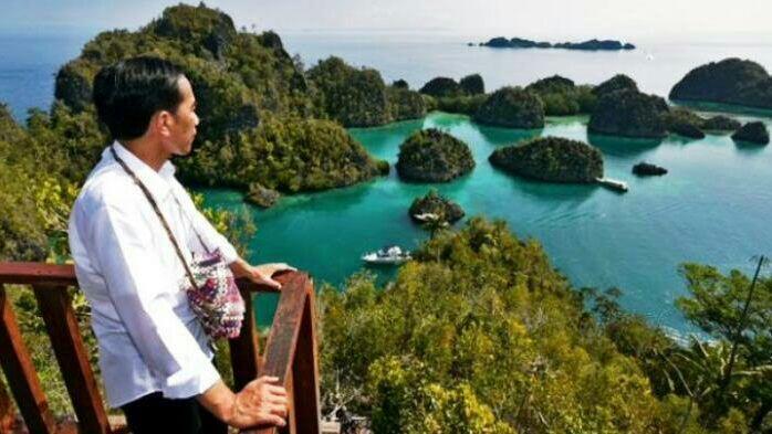 Ketika Pak Jokowi Memancing Sandal Jepit Pun Viral..