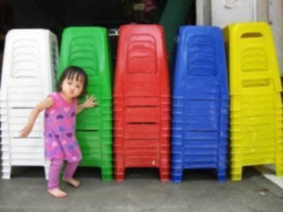 ini alasan Kenapa Bagian Tengah &quot;Kursi Plastik&quot; Pasti Bolong