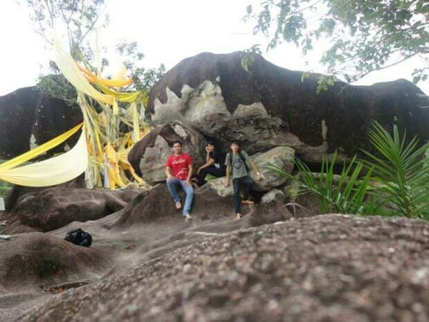 Mengunjungi Tempat Pertapaan Bukit Batu (Kalteng) &quot;Serem Juga&quot;