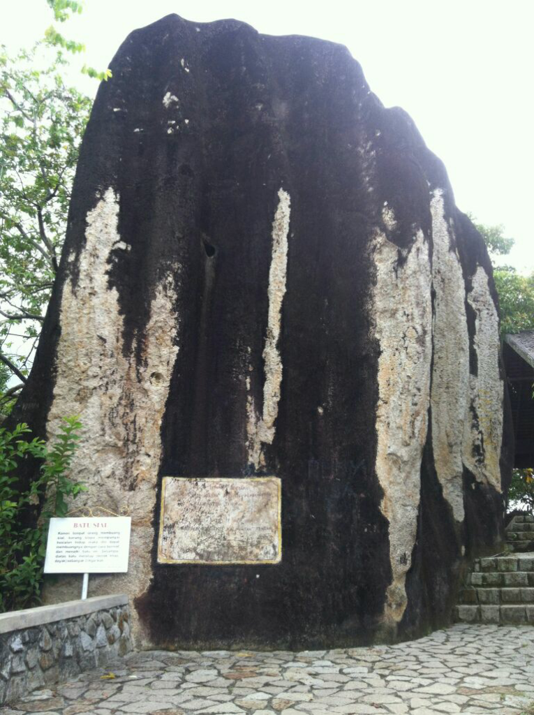 Mengunjungi Tempat Pertapaan Bukit Batu (Kalteng) &quot;Serem Juga&quot;