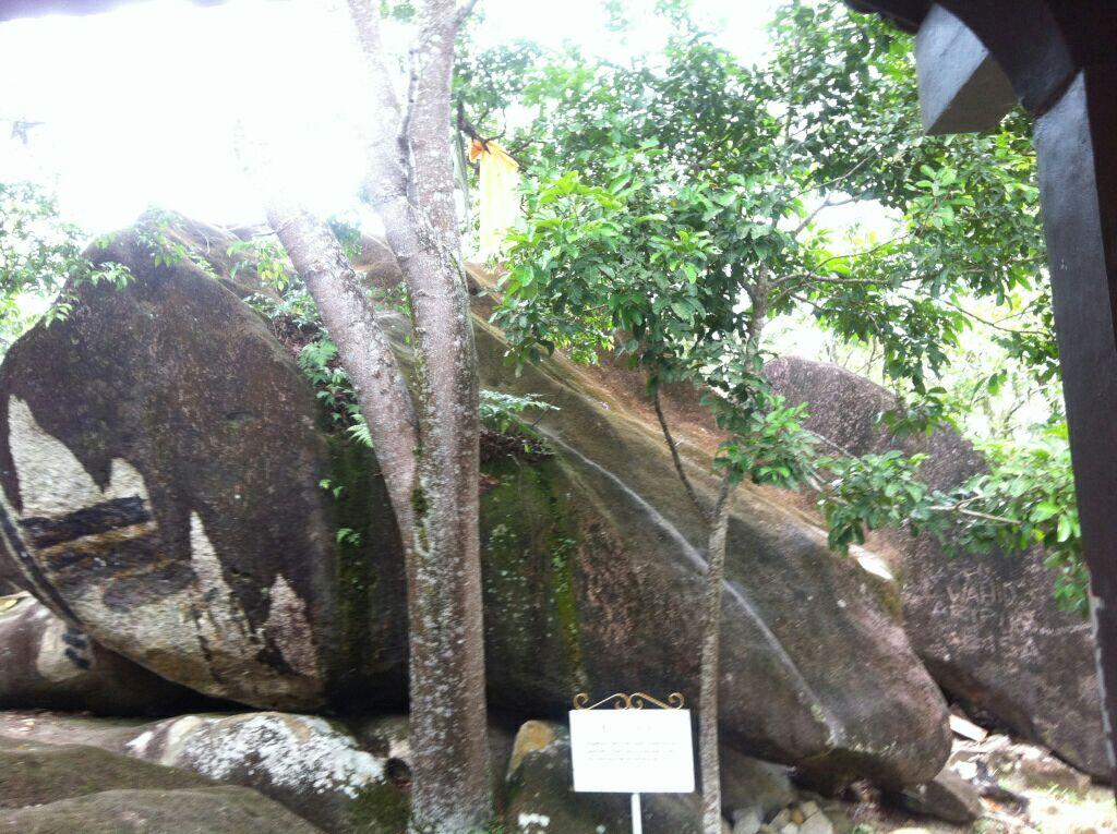 Mengunjungi Tempat Pertapaan Bukit Batu (Kalteng) &quot;Serem Juga&quot;