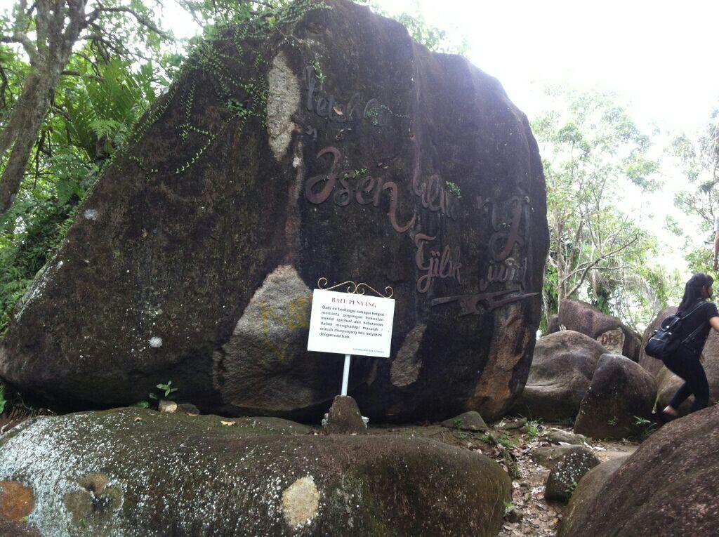 Mengunjungi Tempat Pertapaan Bukit Batu (Kalteng) &quot;Serem Juga&quot;