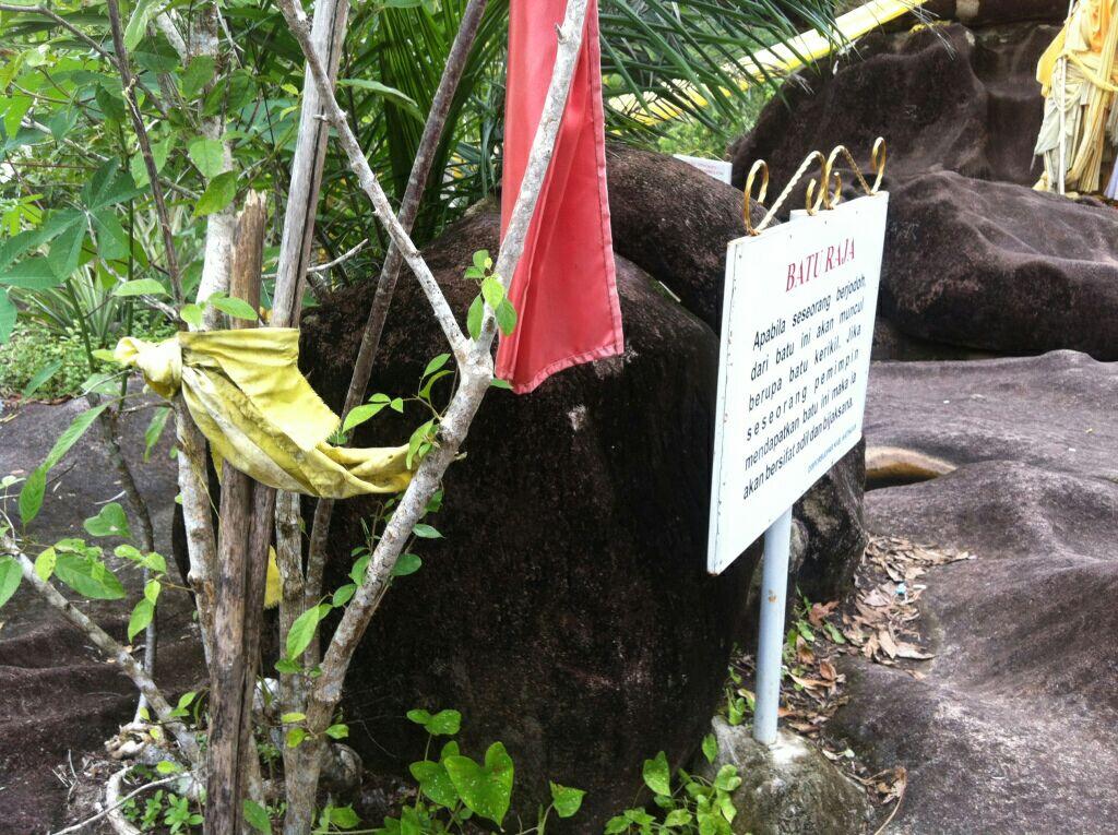 Mengunjungi Tempat Pertapaan Bukit Batu (Kalteng) &quot;Serem Juga&quot;