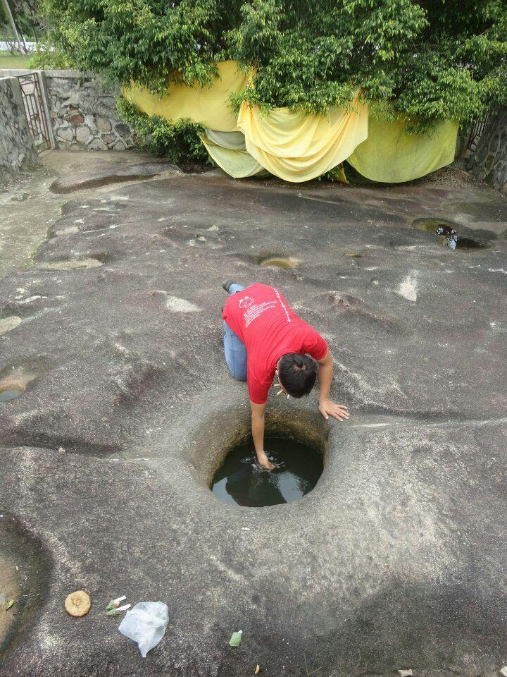 Mengunjungi Tempat Pertapaan Bukit Batu (Kalteng) &quot;Serem Juga&quot;