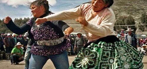 Tinku Tradisi Unik Adu Pukul di Bolivia(Aneh Sekali)