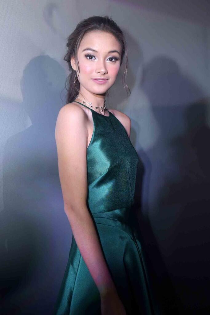 Caitlin Halderman, Putih, Tinggi dan Langsing