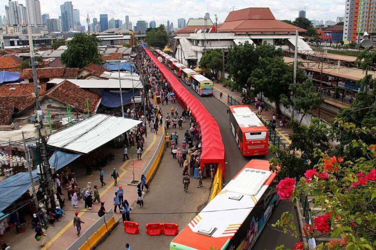 Pengusaha Ekspedisi Menjerit karena Kebijakan Baru di Tanah Abang