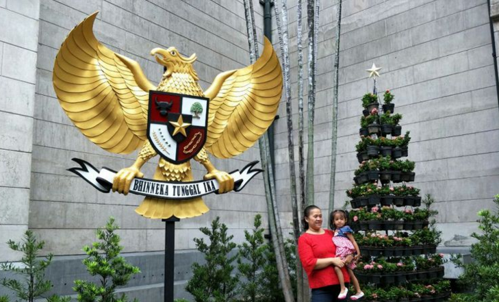 Burung Garuda Jadi Dekorasi  Natal  di Gereja  Katedral  KASKUS