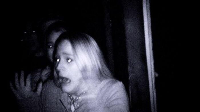 Jangan Tutup Mata di 'Rumah Hantu', 3 Orang ini Sudah Merasakan Akibatnya!