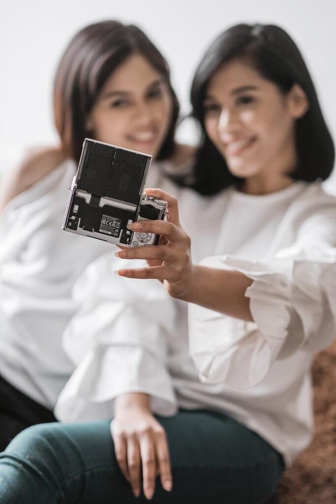 Ini Kamera Mirrorless Zaman Now yang Wajib GanSis Punya