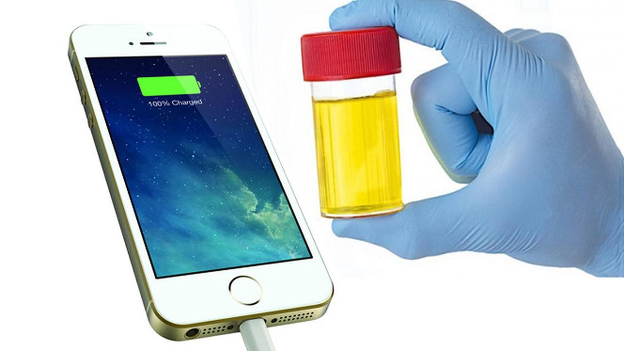 Isi Daya Smartphone Pakai Urine Segera Jadi Kenyataan