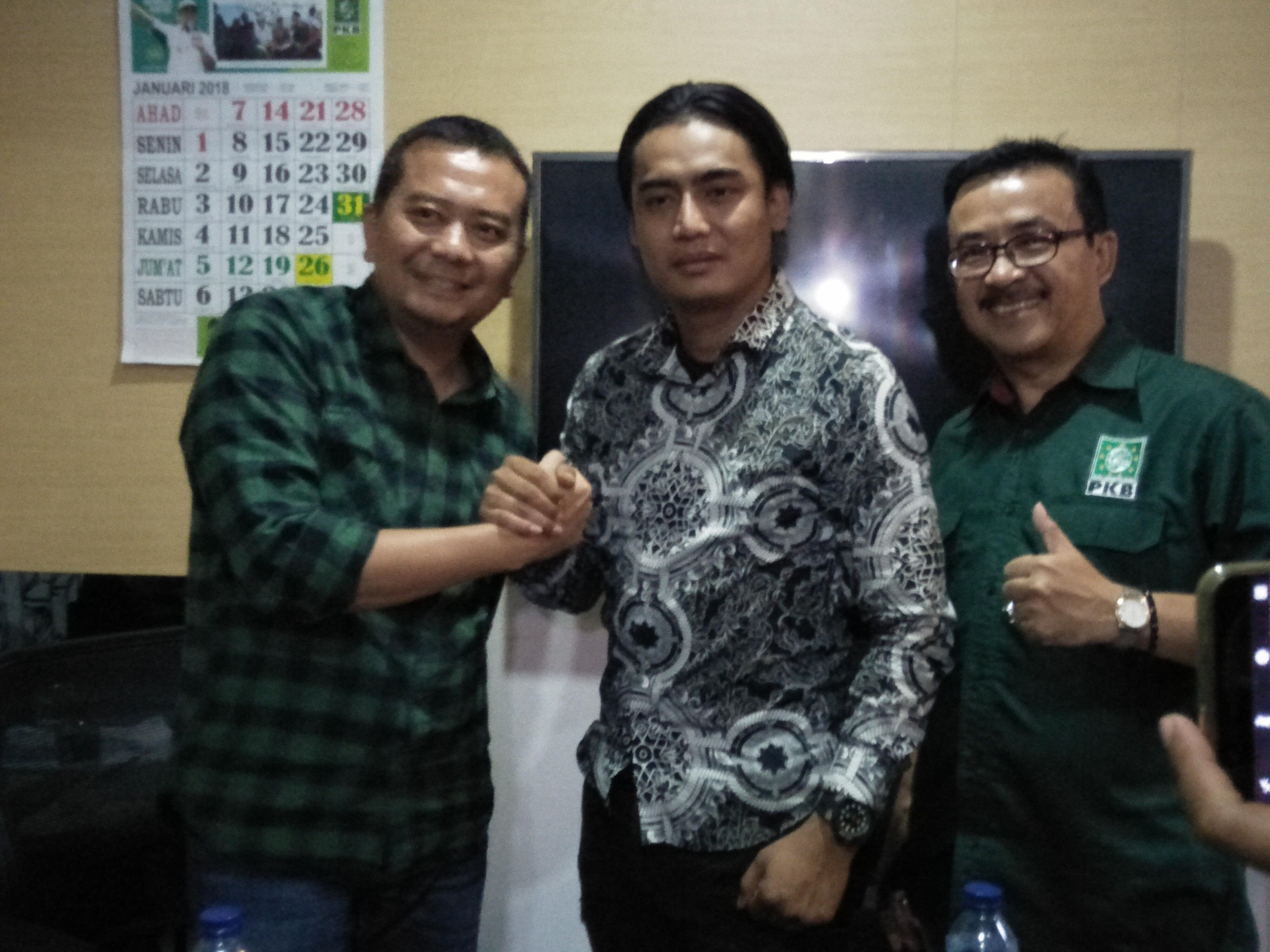 PKB Petimbangkan Charly Van Houten Dampingi Ridwan Kamil