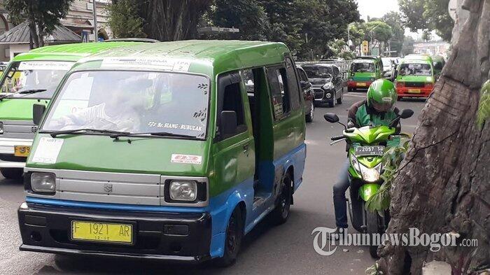 Unik! Bumper Angkot di Kota Bogor Kini Jadi Warna-warni, Ternyata Penyebabnya Ini!