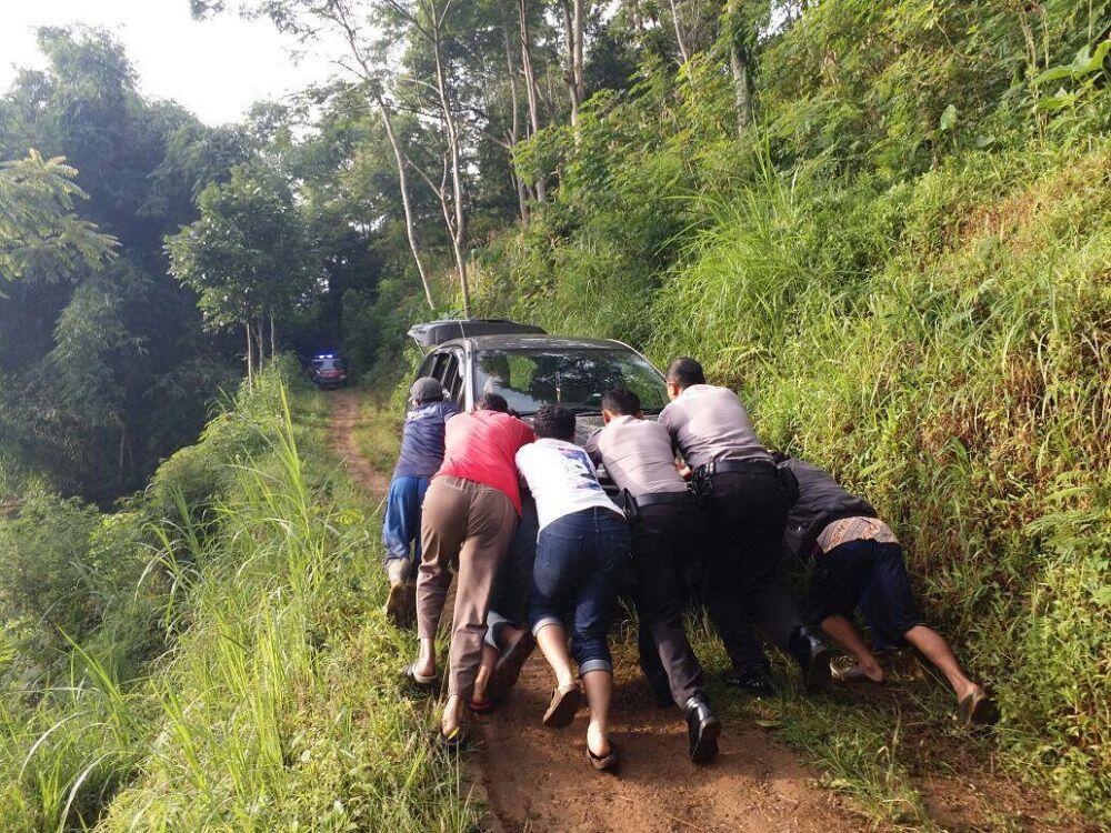 Pakai aplikasi, wisatawan Jogja ini malah tersesat ke tengah hutan