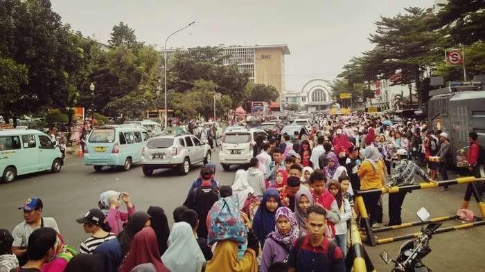 Liburan di Kota Tua Jakarta, Wisatawan Mengeluh Lokasi Dipenuhi Pedagang Kaki Lima da