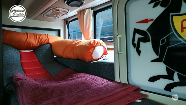 "Sleeper Bus" Indonesia yang Ternyata Tidak Tinggal Kenangan