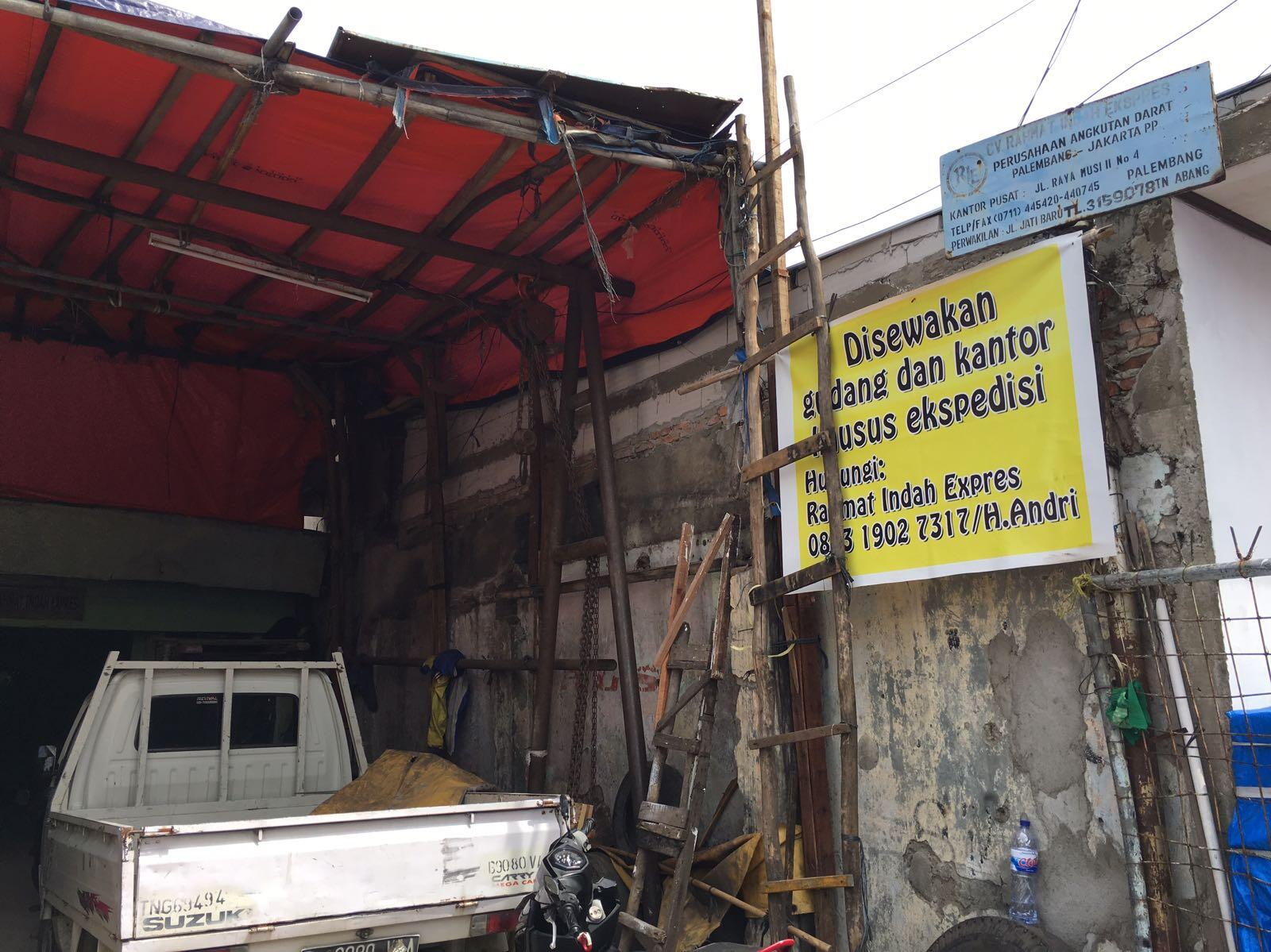 Pendapatan Pengusaha Ekspedisi Tanah Abang Tersendat