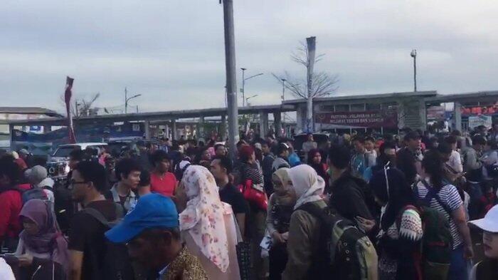 6 Ribu Orang Pergi ke Kepulauan Seribu pada Malam Tahun 6 Ribu Orang Pergi ke Kepulauan Seribu pada Malam Tahun