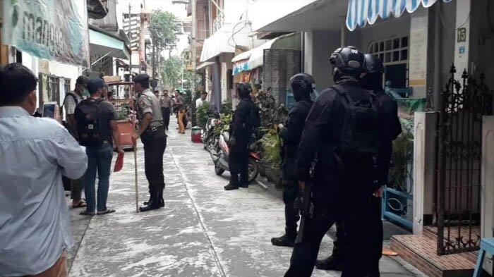 Diduga Terlibat Terorisme, Seorang PNS di Kutai Kartanegara Dijemput Paksa Densus 88