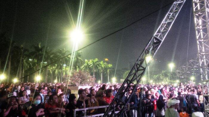 Perayaan Tahun Baru di Monas Diwarnai Laporan Orang Hilang ...