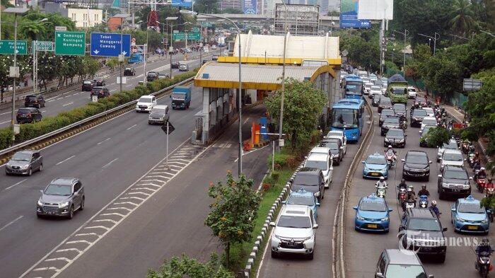 Urai Kemacetan, Jalur Busway di Mal Taman Anggrek Dibuka untuk Kendaraan