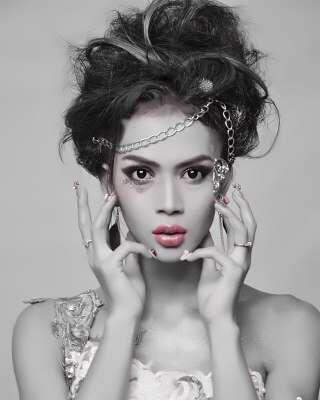 Dinda Syarif Jadi Wakil Indonesia di Ajang Internasional, Lihat Foto-foto Hot nya!