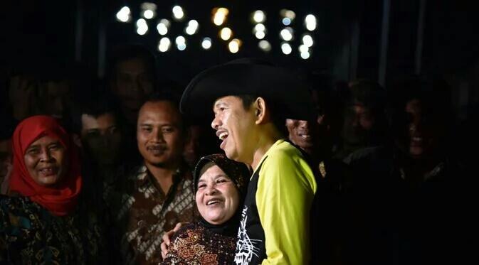 Tukar Nasib, Cara Unik Dedi Mulyadi Rayakan Pergantian Tahun