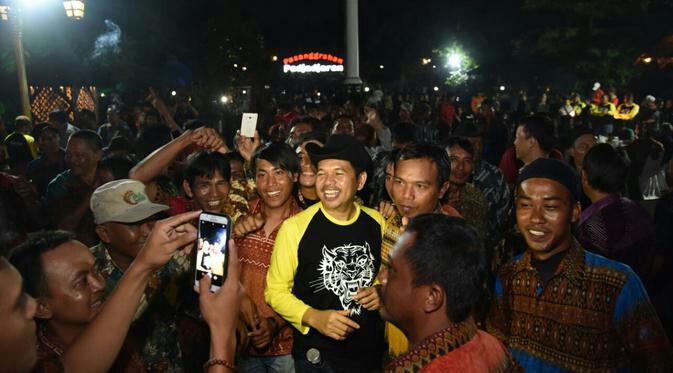 Tukar Nasib, Cara Unik Dedi Mulyadi Rayakan Pergantian Tahun