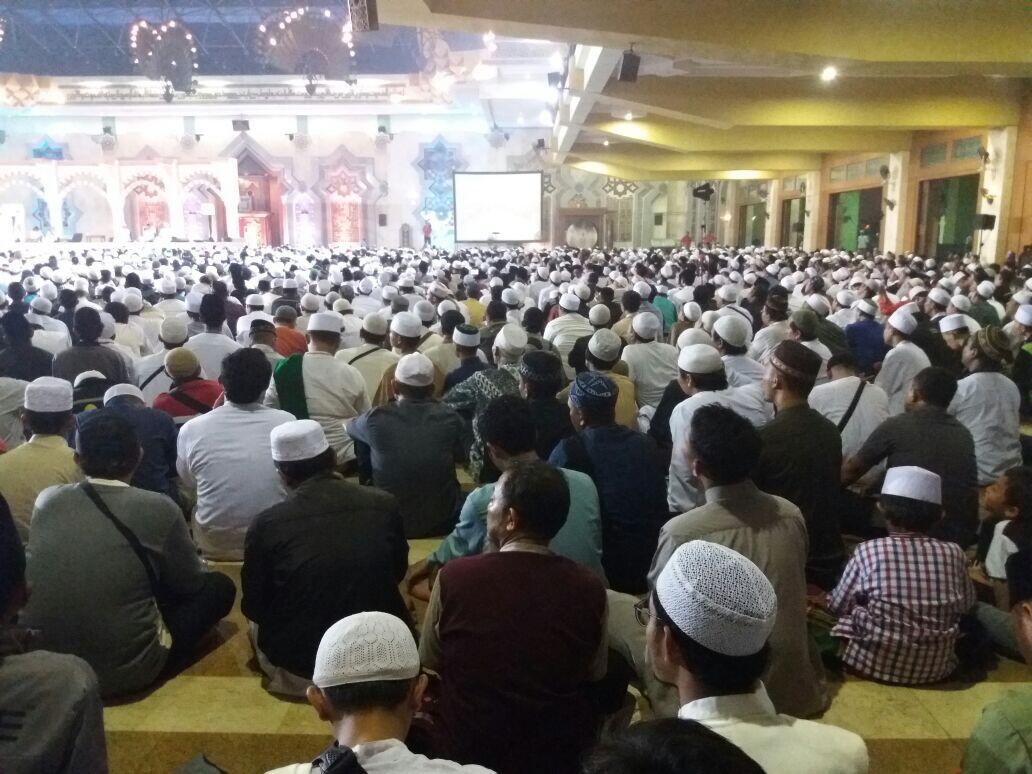 Malam Pergantian Tahun, 15.000 Orang Padati Jakarta Islamic Center