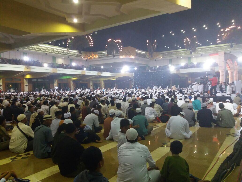 Malam Pergantian Tahun, 15.000 Orang Padati Jakarta Islamic Center
