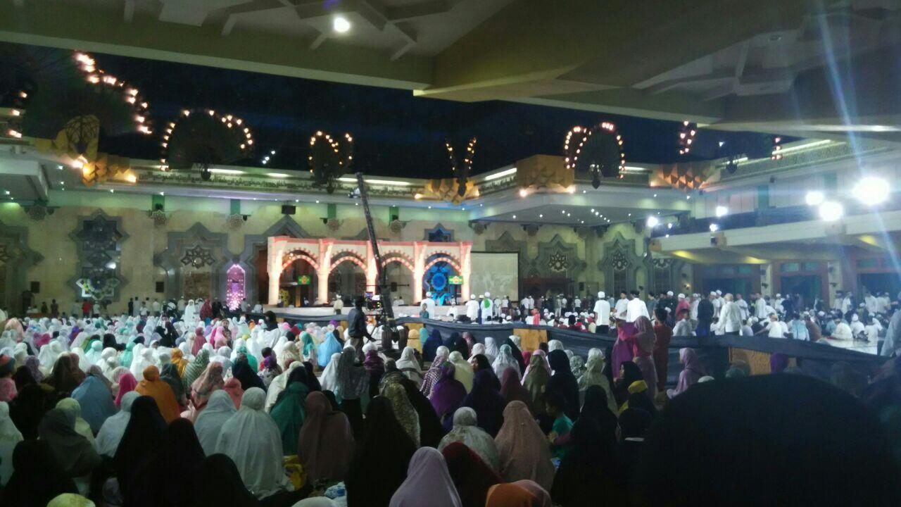 Malam Pergantian Tahun, 15.000 Orang Padati Jakarta Islamic Center