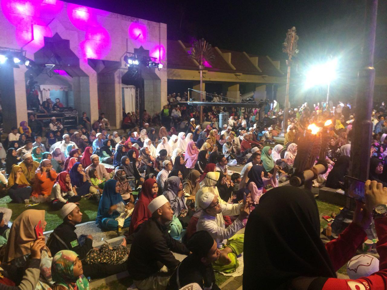 Malam Pergantian Tahun, 15.000 Orang Padati Jakarta Islamic Center