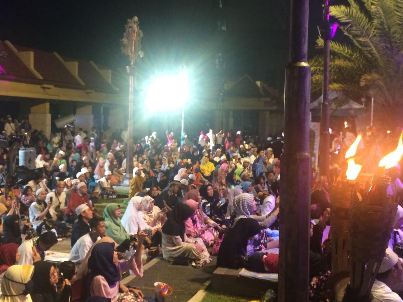 Malam Pergantian Tahun, 15.000 Orang Padati Jakarta Islamic Center
