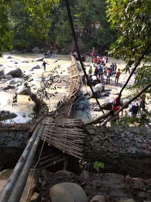 Jembatan Ambruk di Bogor, Korban Jadi 35 Orang, 1 Meninggal