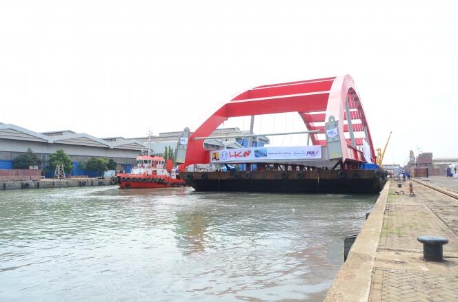 Megahnya Jembatan Terpanjang di Papua