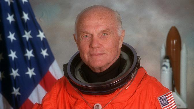Ini Pengalaman Astronot Pertama yang Makan di Luar Bumi