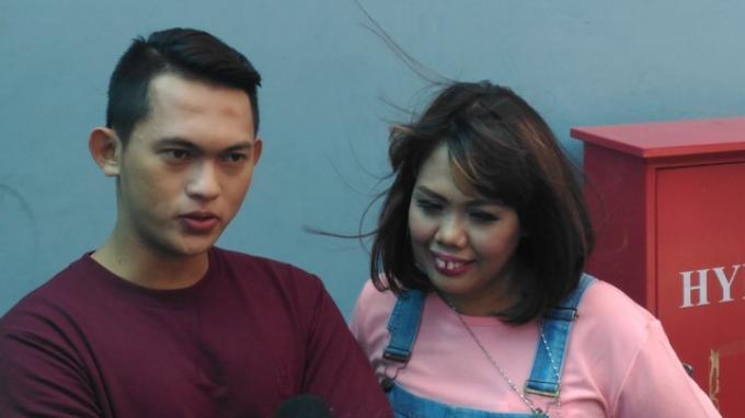 Elly Sugigi Minta Irfan Sebastian Kenalkan Sang Pacar Agar Tak Cemburu