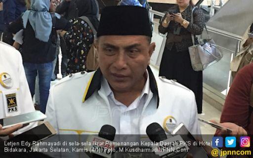 Pangkostrad Pakai Baju PKS, Ini Kata Mabes TNI