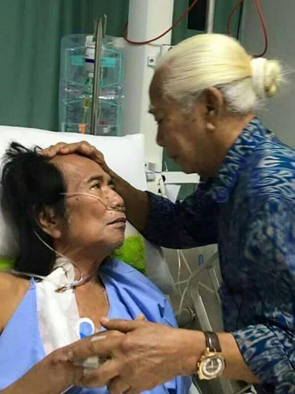 (Berita Duka) Yon Koeswoyo Meninggal ....