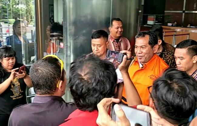 Suap Bupati HST Gunakan Kode "Udah Segar, Kan?"