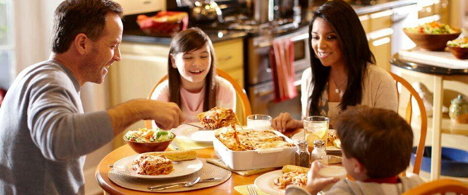 7 Kebiasaan makan yang bisa bikin berat badan turun tanpa sadar