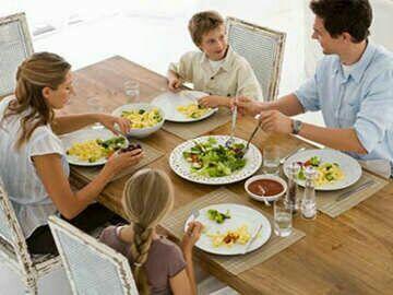 7 Kebiasaan makan yang bisa bikin berat badan turun tanpa sadar