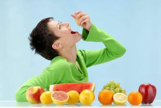 7 Kebiasaan makan yang bisa bikin berat badan turun tanpa sadar
