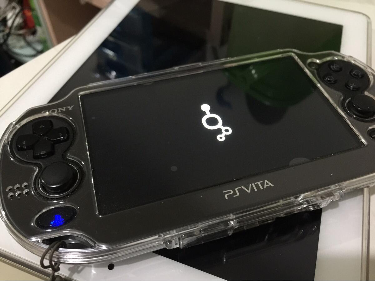 Psp 4. Ps3, PS Vita и PSP. ПСП Вита фат 6.63. PSP Vita фат. ПСП 4.