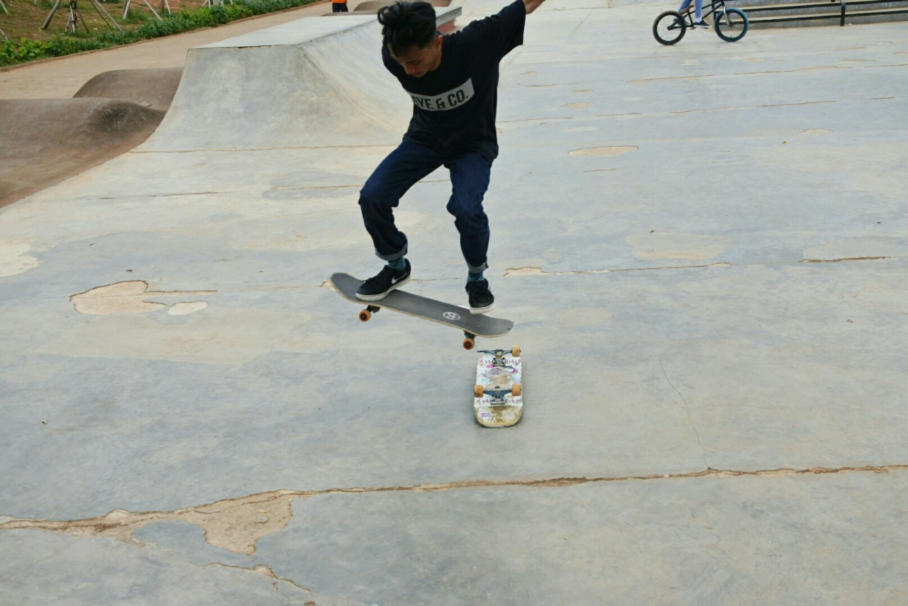 The perks of being skateboarder: kalijodo skatepark (Kondisi terbaru,MIRIS)