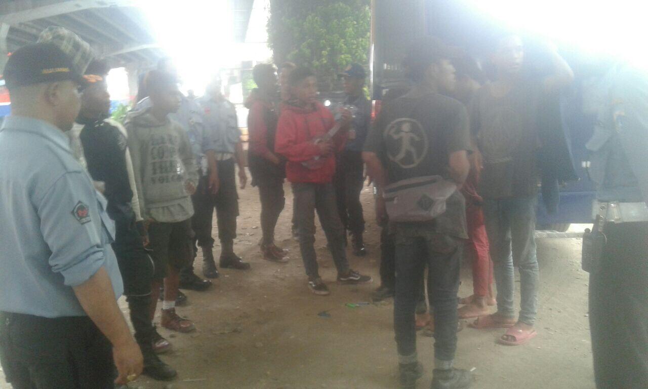 Meresahkan Warga, Belasan Anak Punk Diamankan